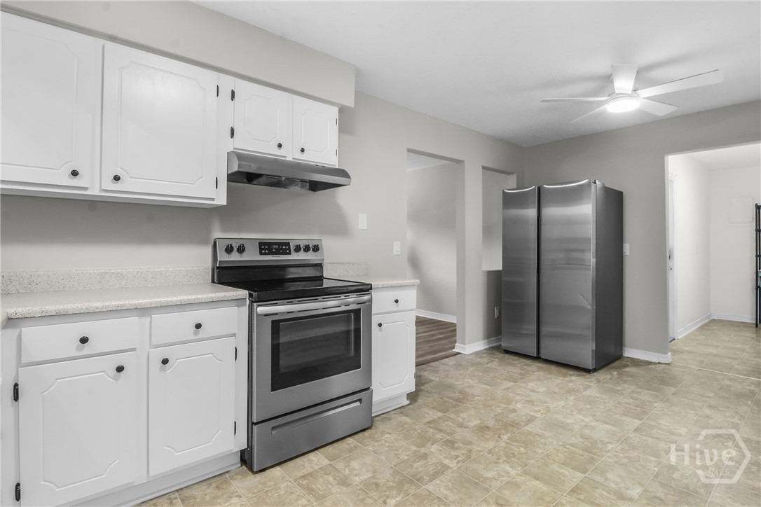 979B Pineland Avenue