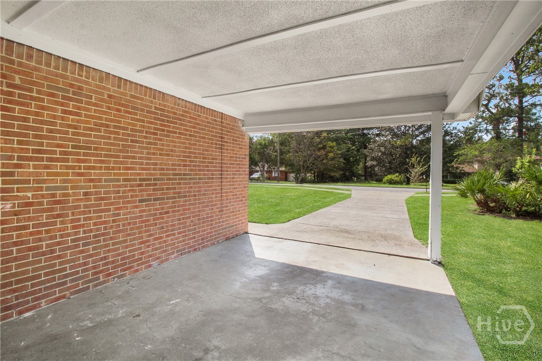 979B Pineland Avenue