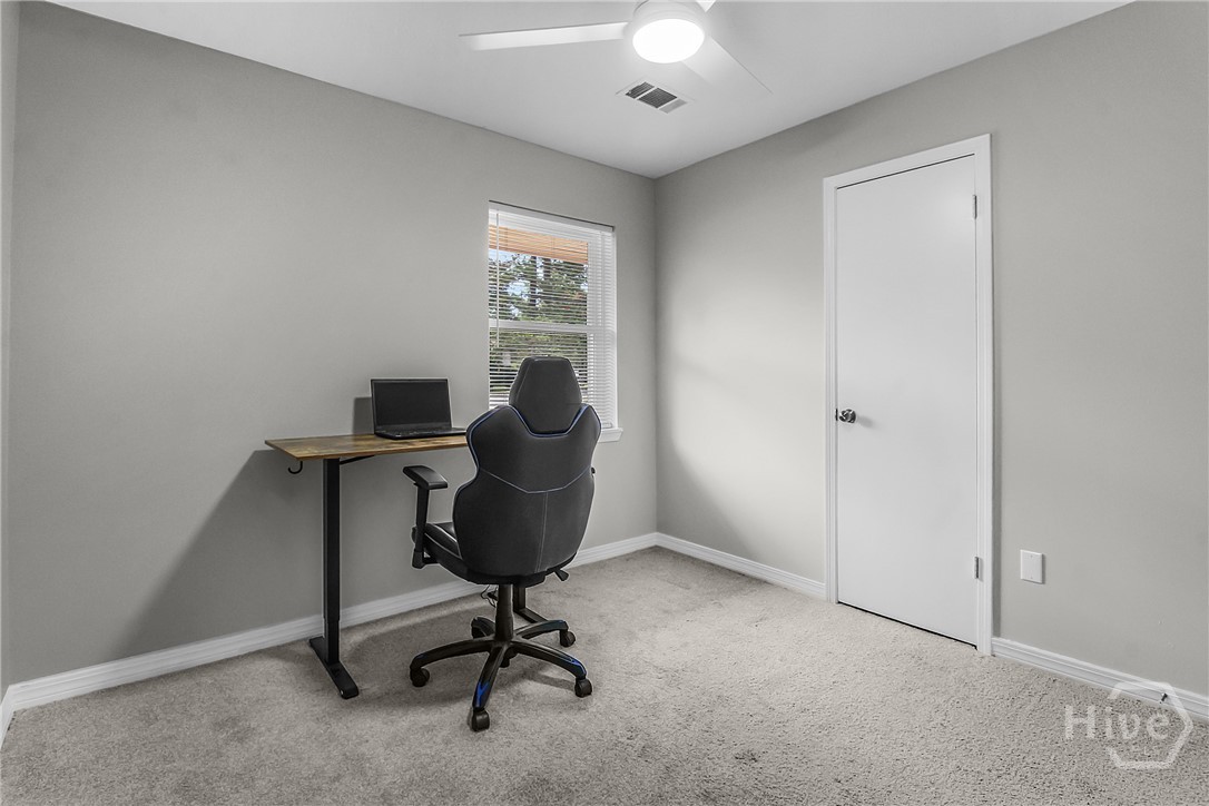 979B Pineland Avenue