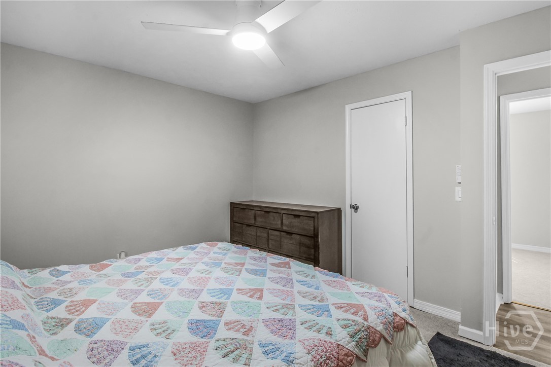 979B Pineland Avenue