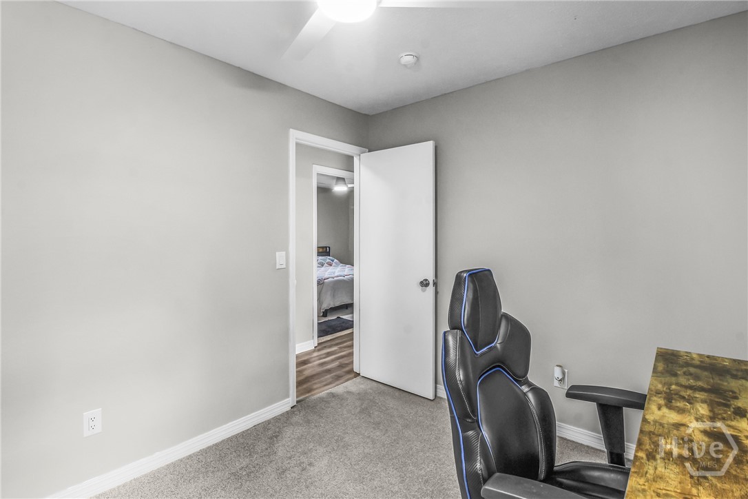 979B Pineland Avenue