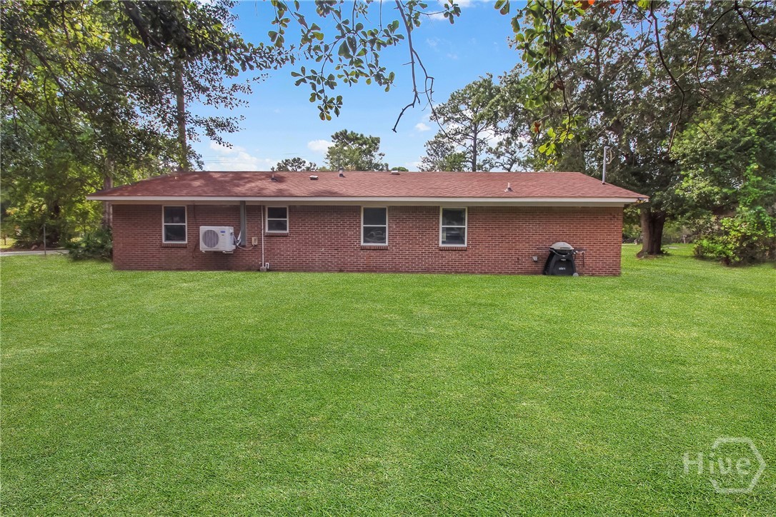 979B Pineland Avenue