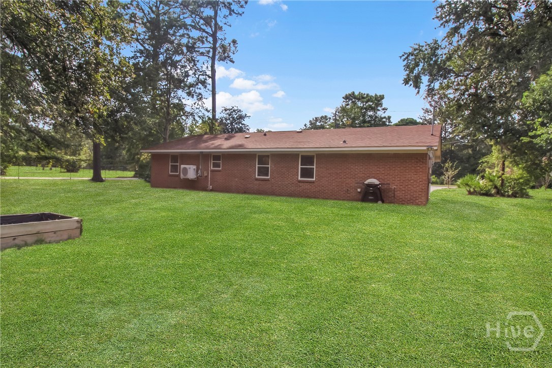 979B Pineland Avenue