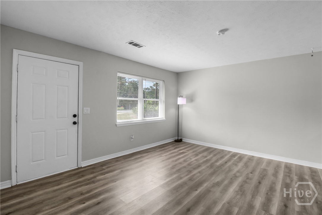 979B Pineland Avenue