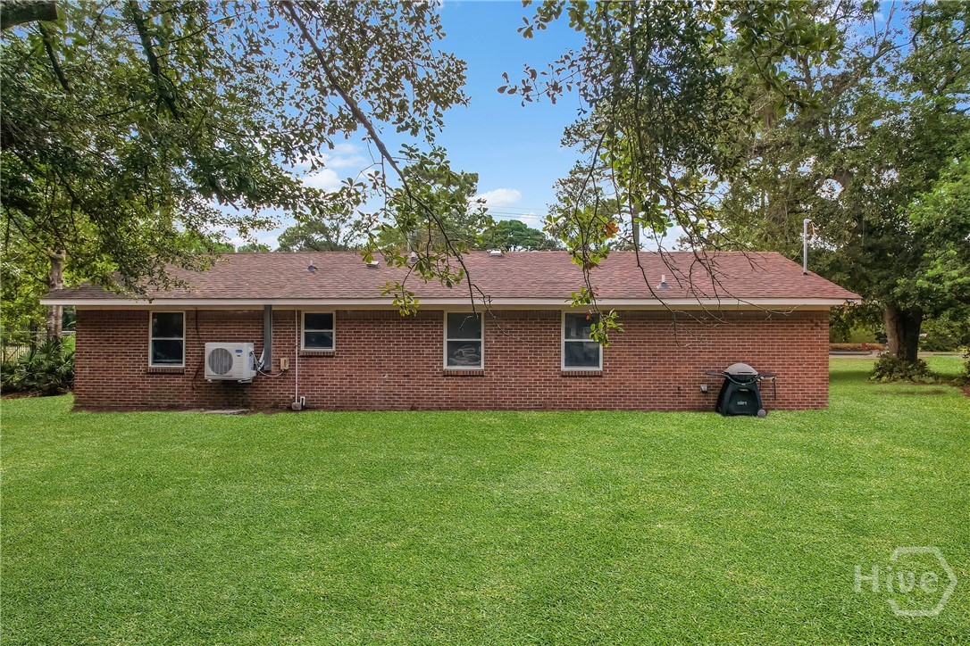 979B Pineland Avenue