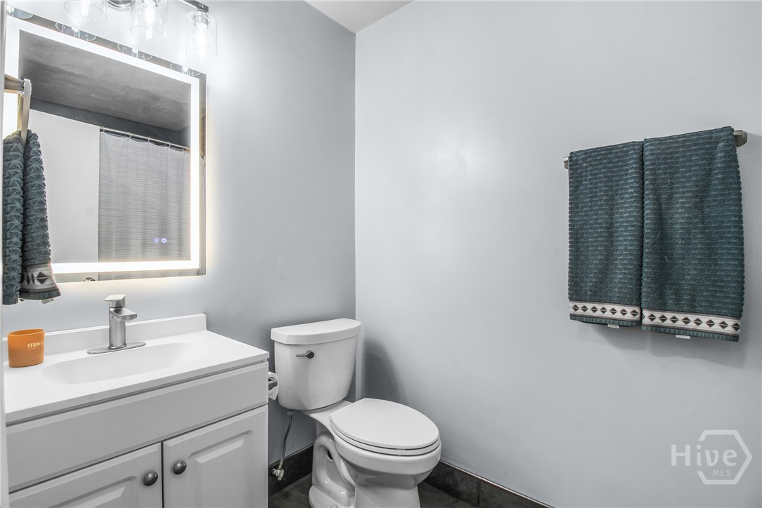 979B Pineland Avenue