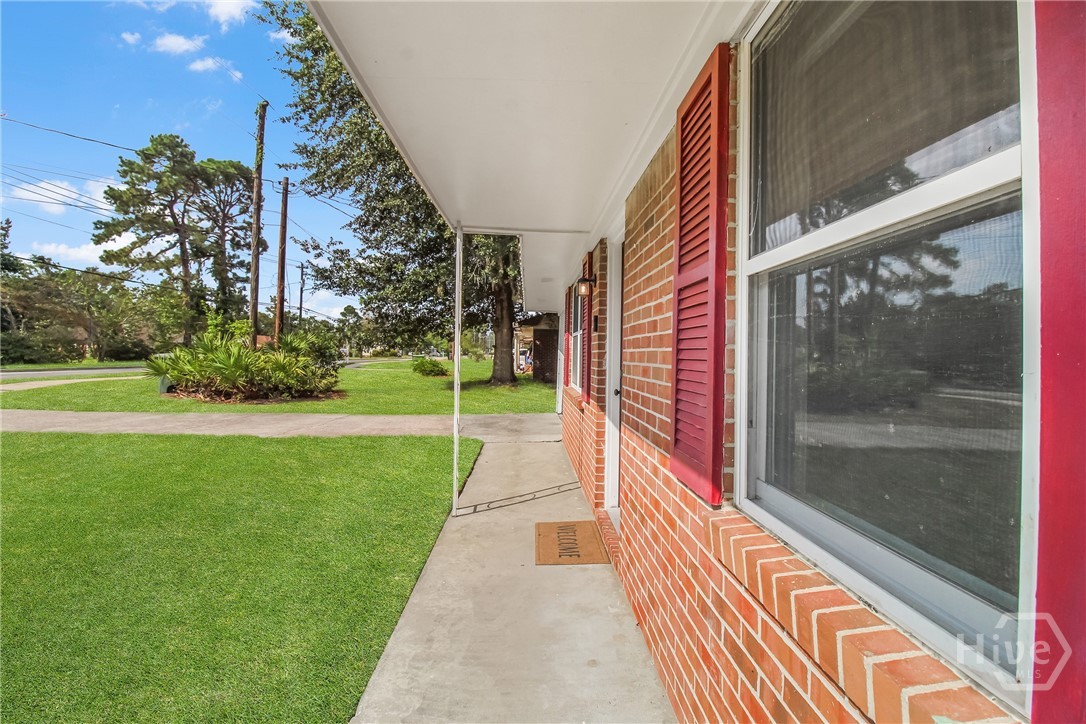 979B Pineland Avenue