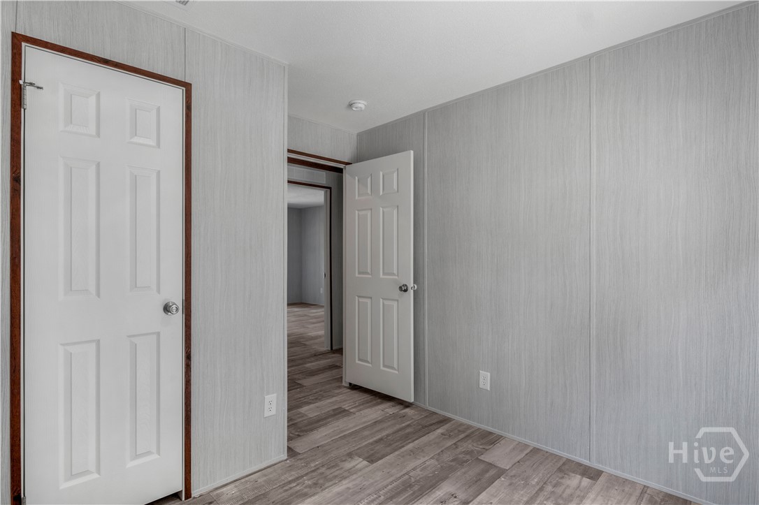 327 Cornfield Avenue