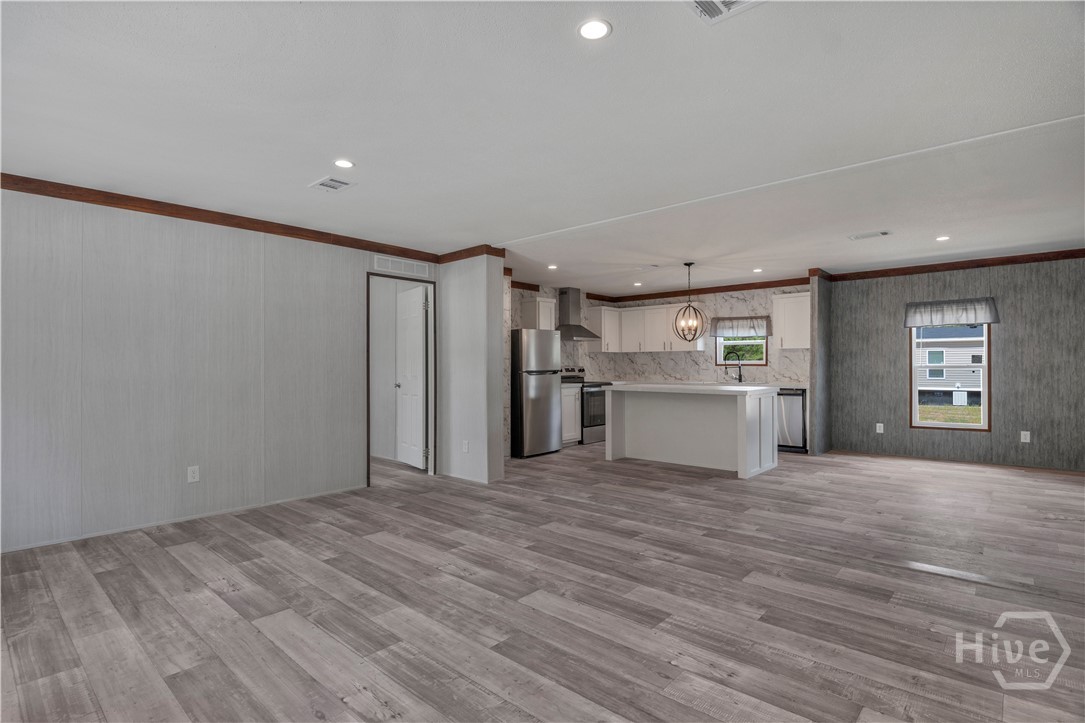 327 Cornfield Avenue