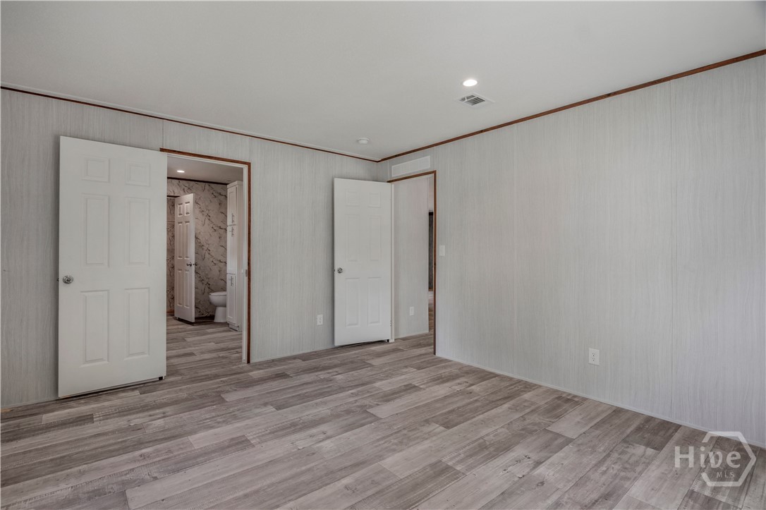 327 Cornfield Avenue