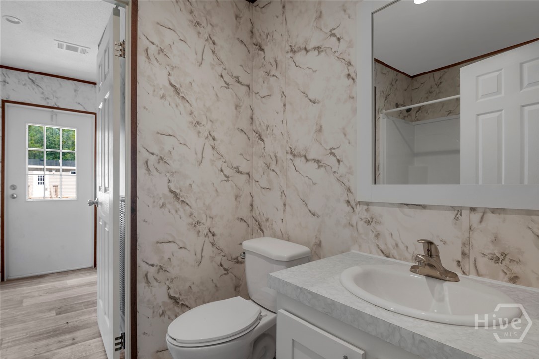 327 Cornfield Avenue