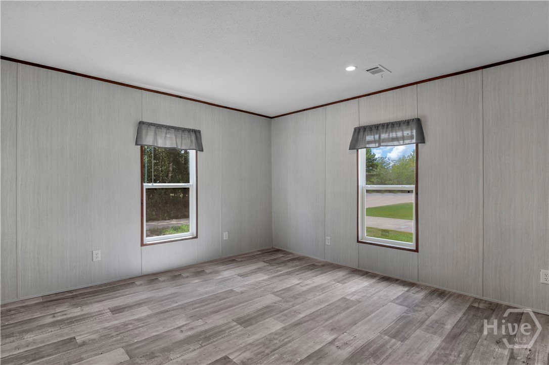 327 Cornfield Avenue