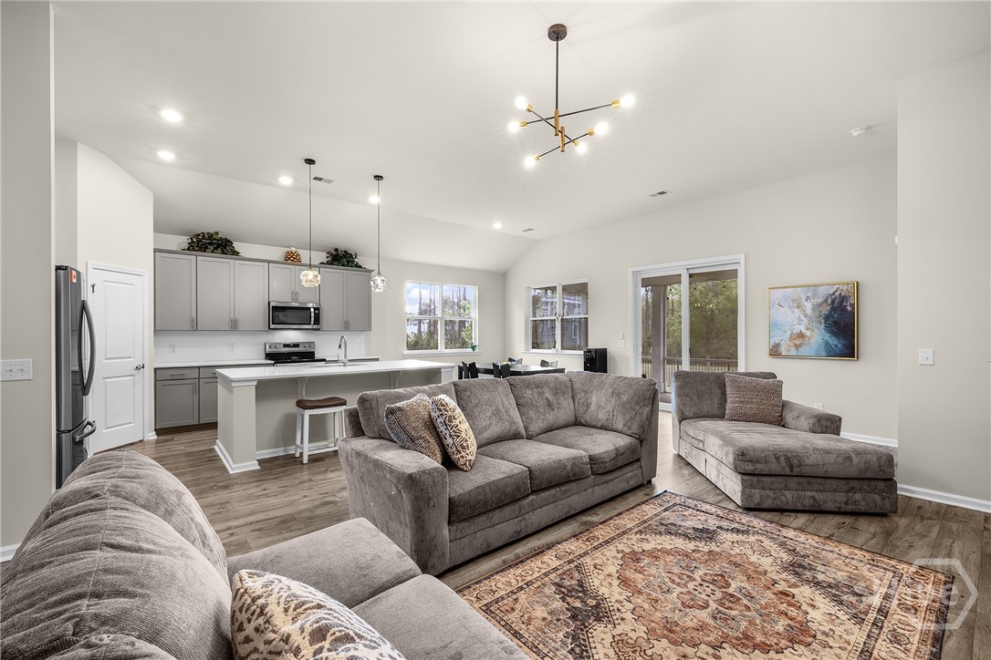104 Canal Cove