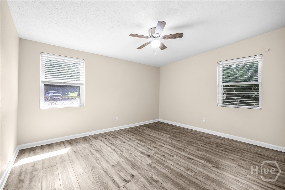 21 Willow Road