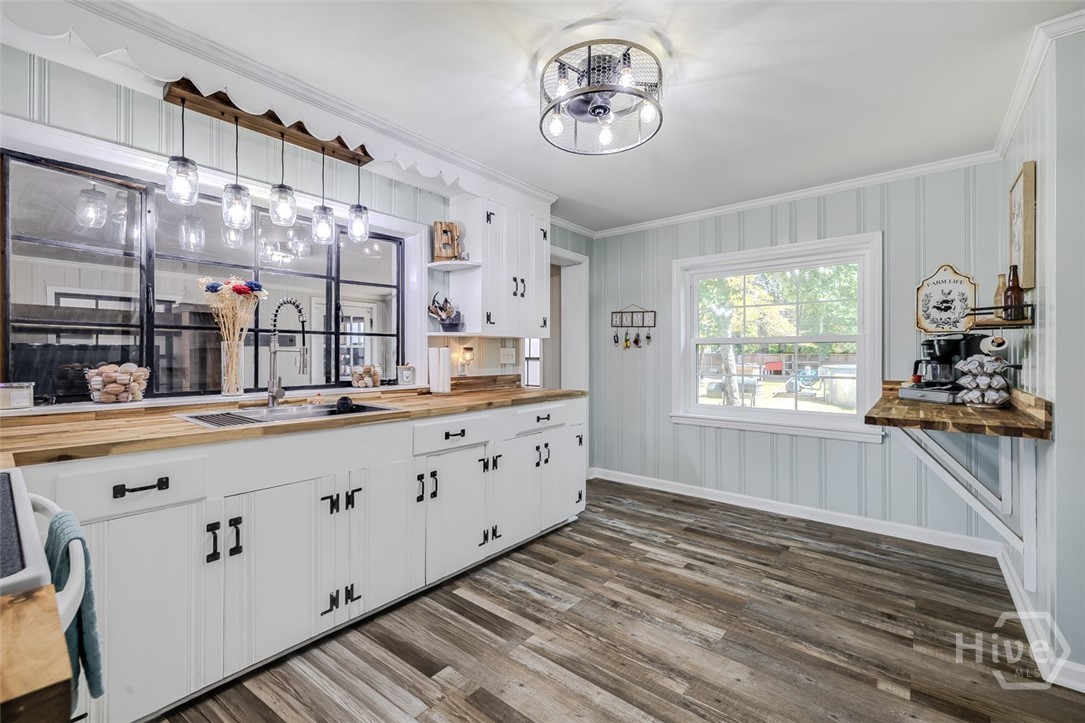 609 Cleveland Street