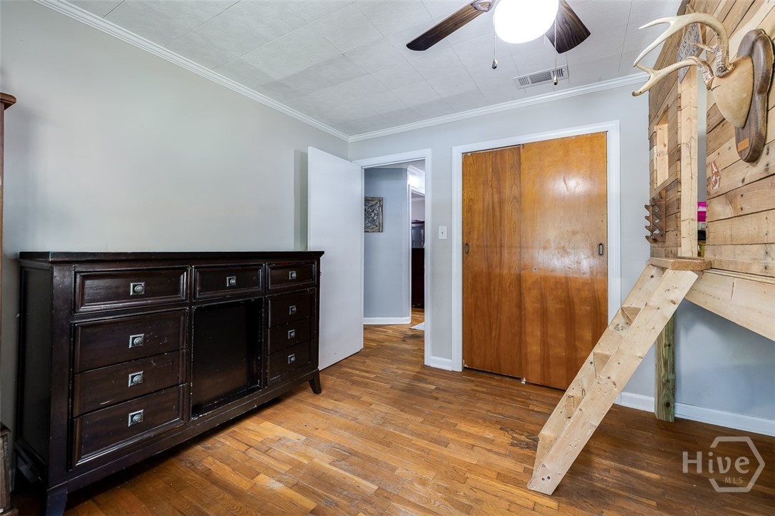 609 Cleveland Street