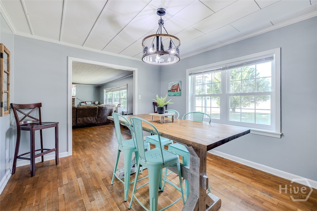 609 Cleveland Street