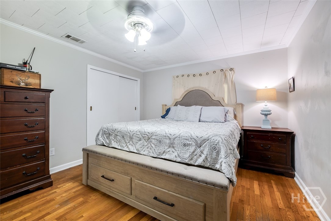 609 Cleveland Street