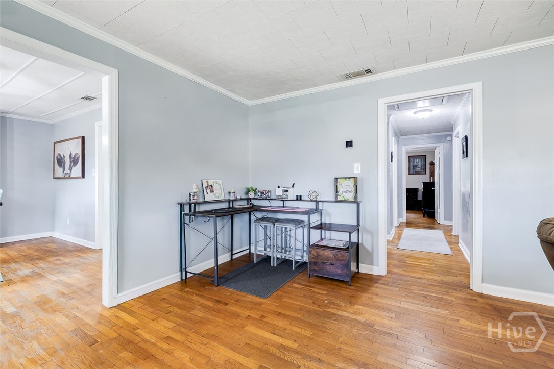 609 Cleveland Street