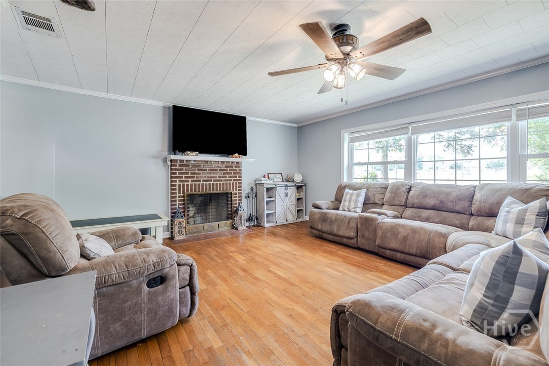 609 Cleveland Street