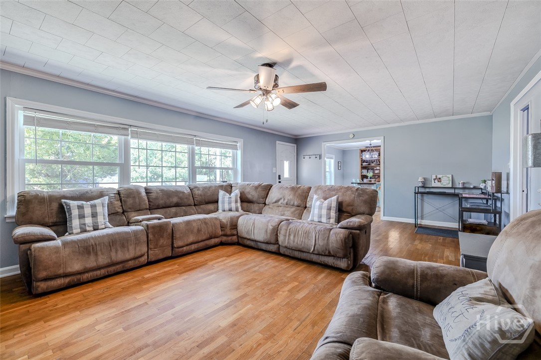 609 Cleveland Street