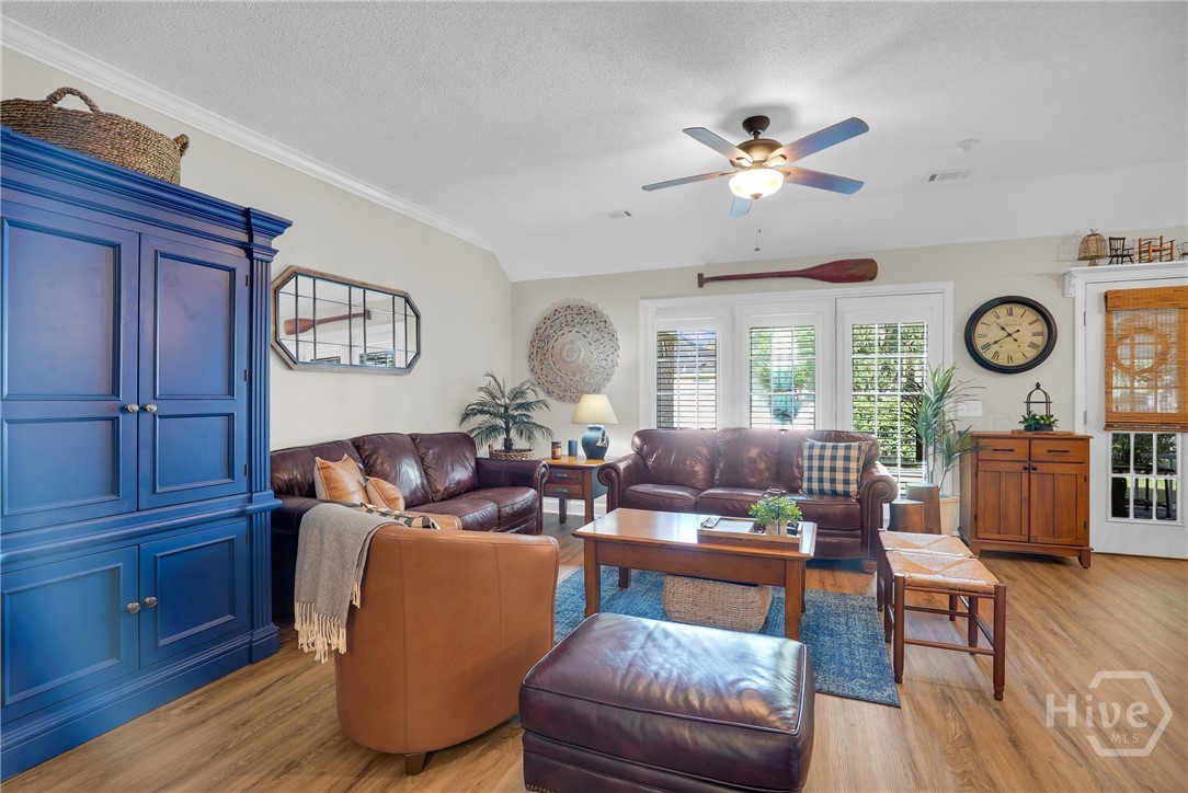 11 Oakmont Road