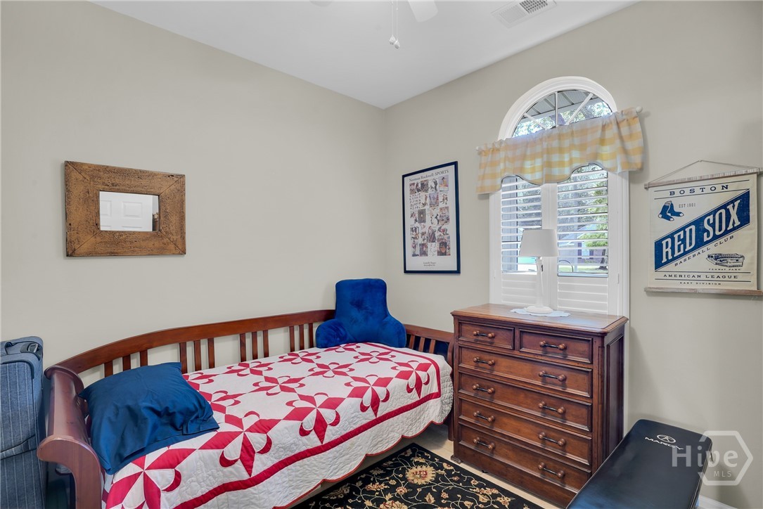 11 Oakmont Road