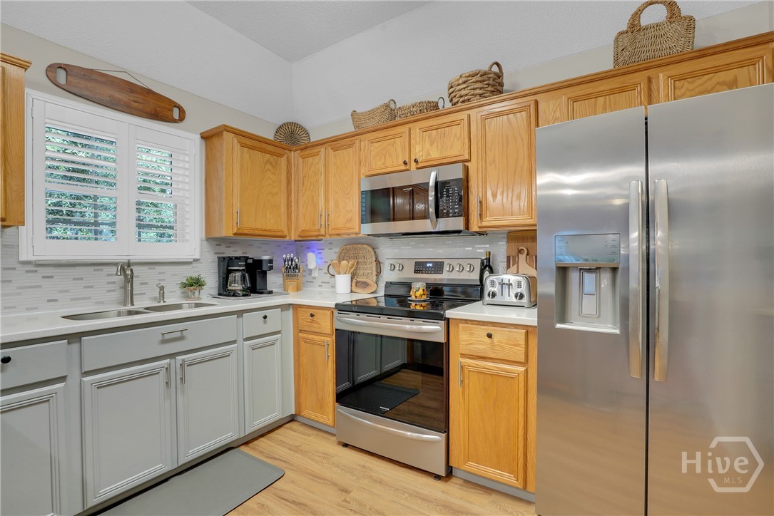 11 Oakmont Road
