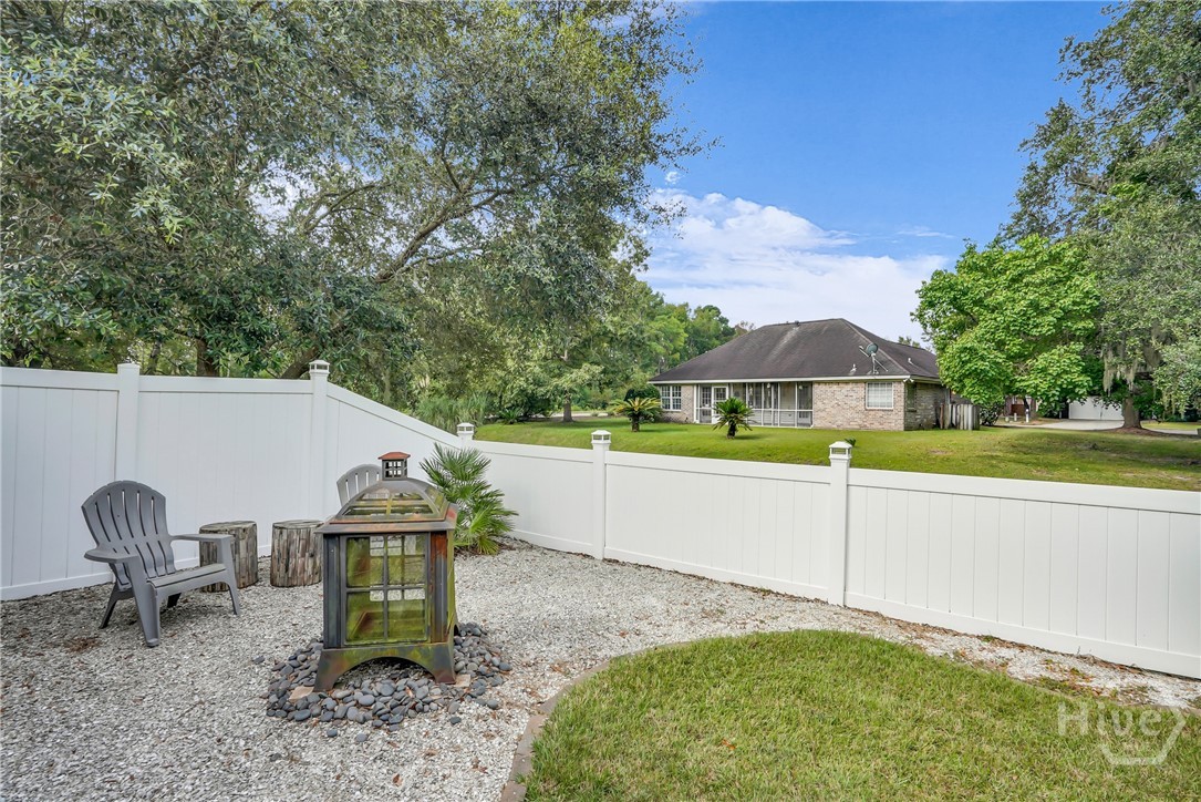 11 Oakmont Road