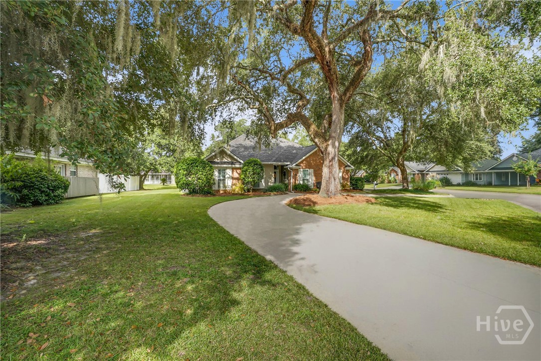 11 Oakmont Road