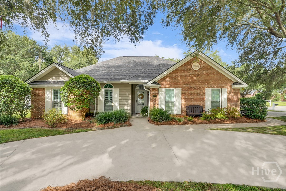 11 Oakmont Road