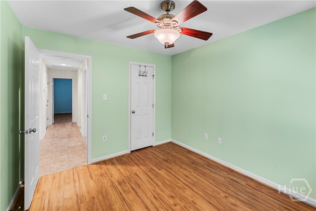 138 Meadowside Lane