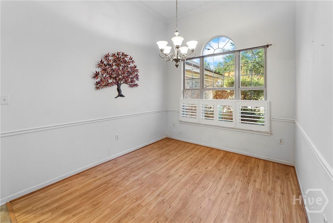 138 Meadowside Lane