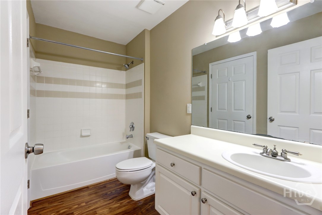 12300 Apache Avenue 913