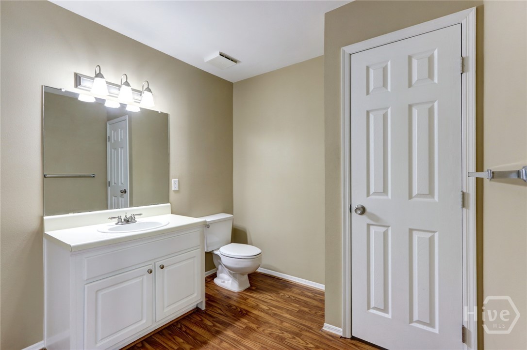 12300 Apache Avenue 913