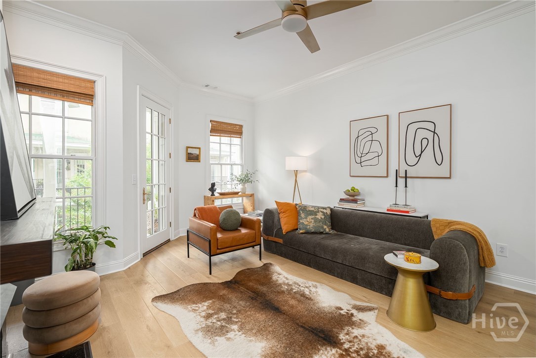 329 W Charlton Street