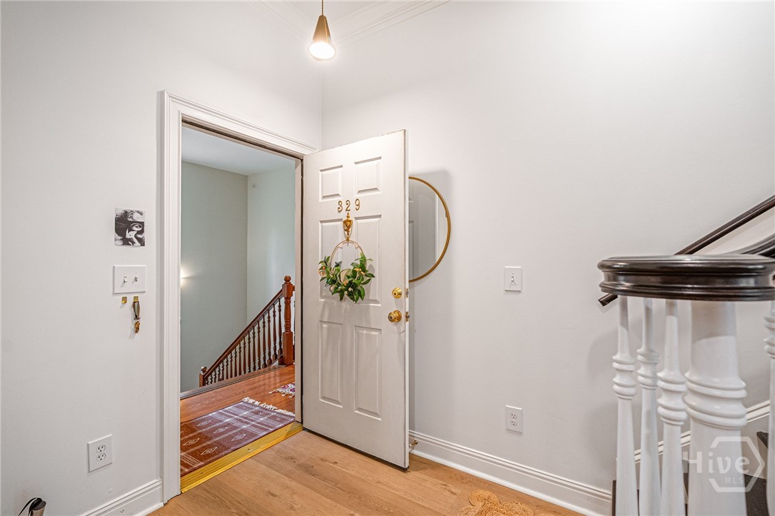 329 W Charlton Street