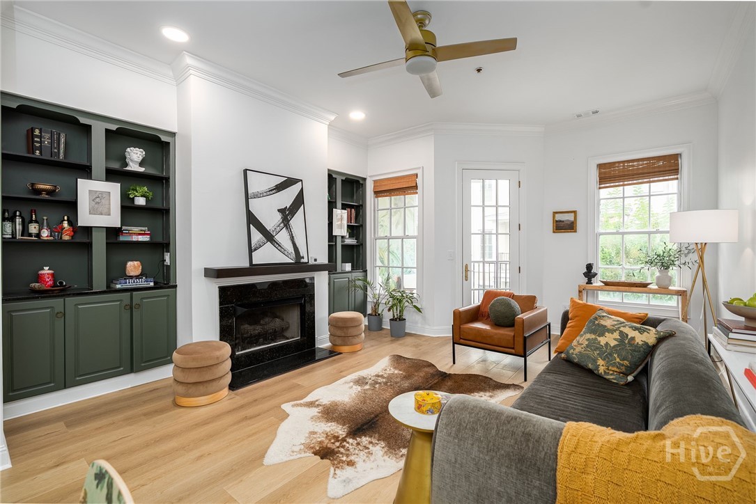 329 W Charlton Street