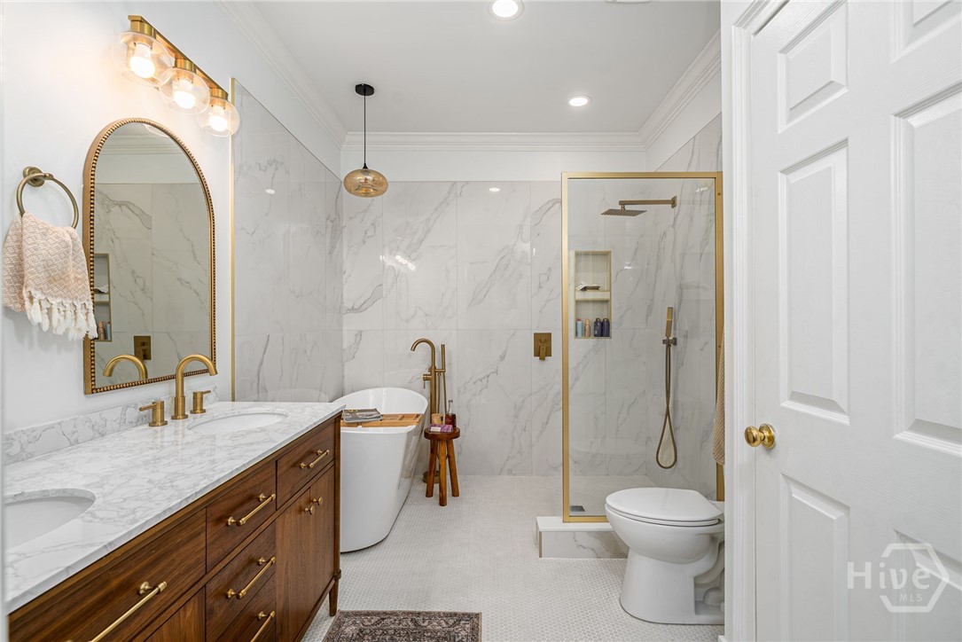 329 W Charlton Street