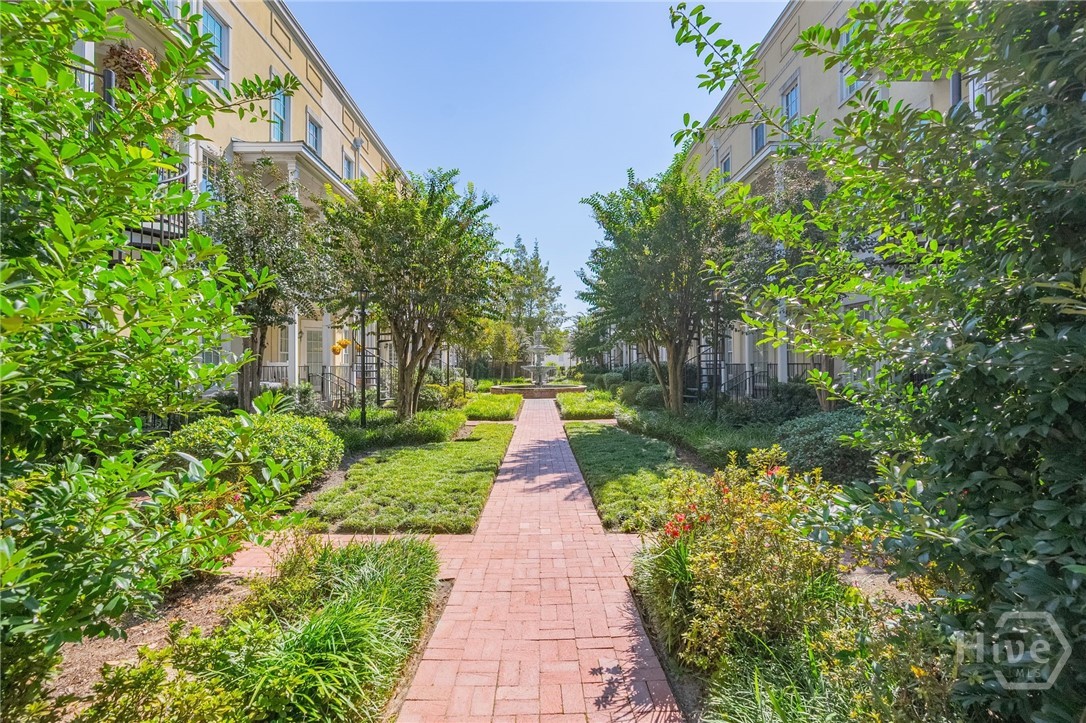 329 W Charlton Street
