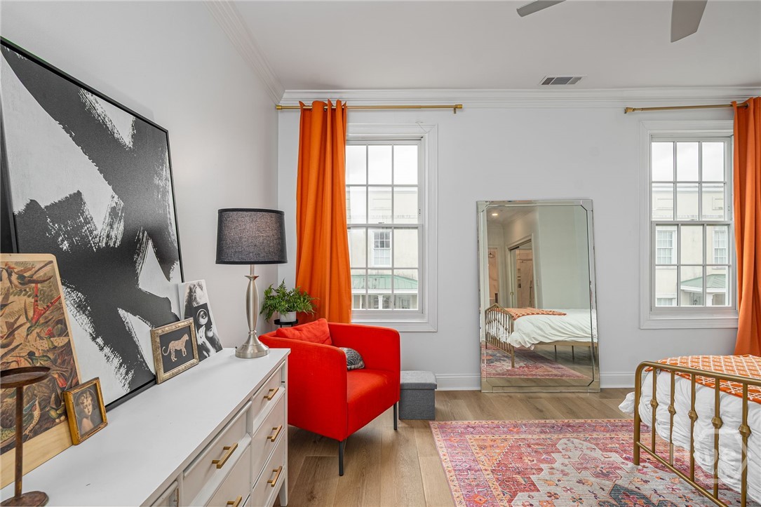 329 W Charlton Street