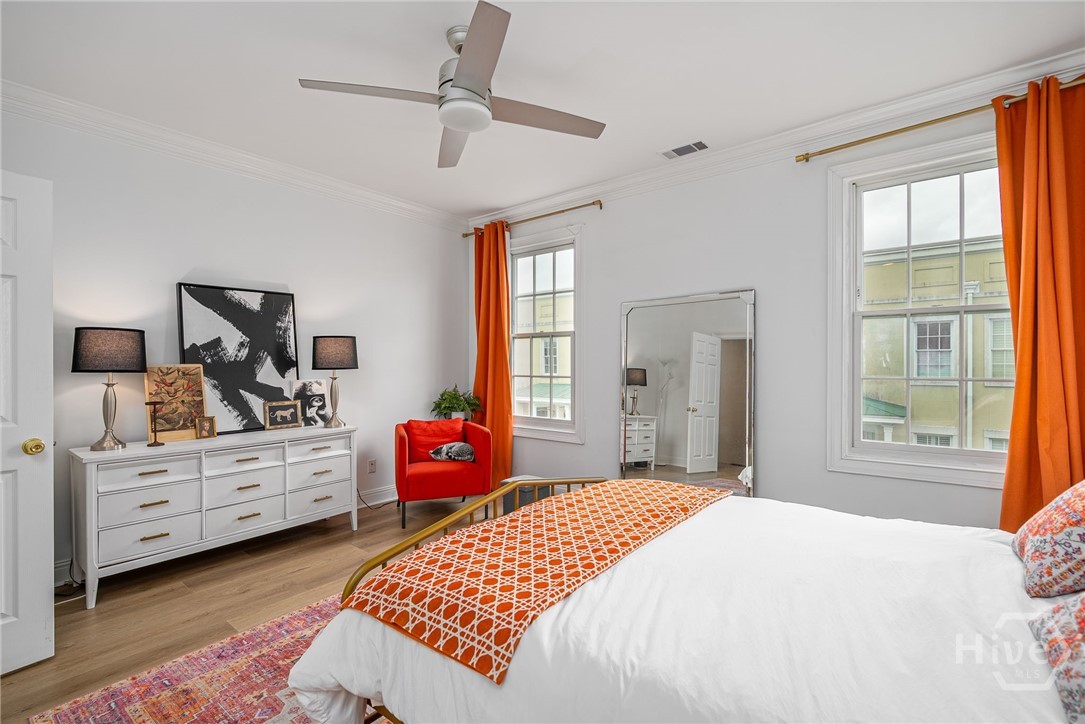 329 W Charlton Street