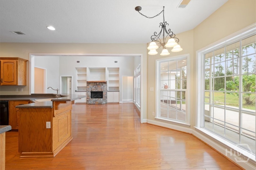 876 Old Darien Highway