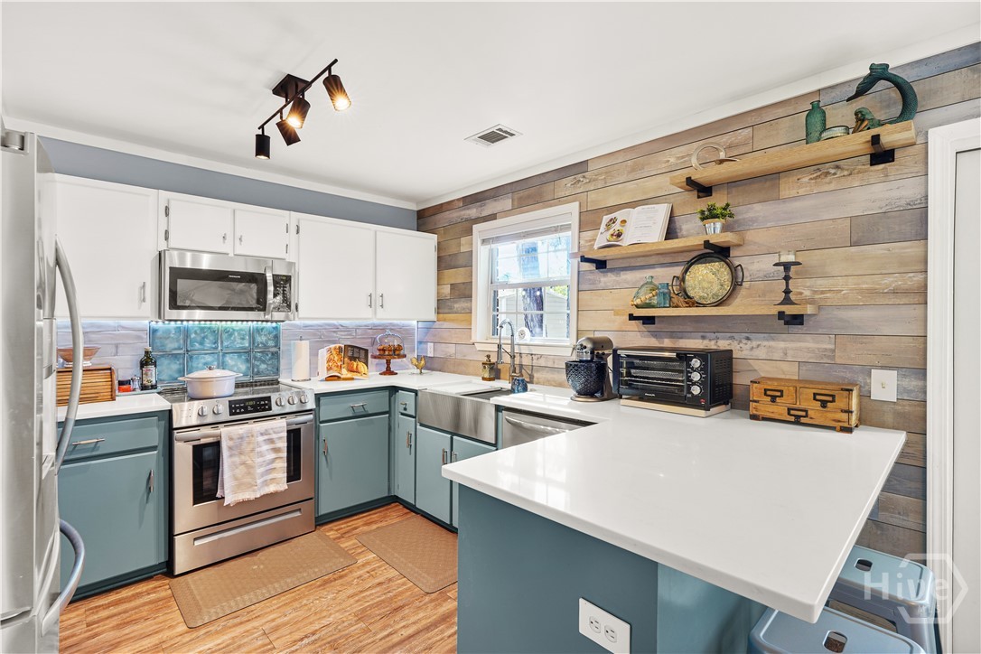 26 Bluelake Boulevard