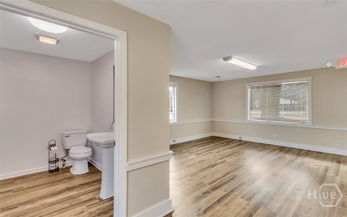 406 E US Highway 80 Highway Suite A and/ or B