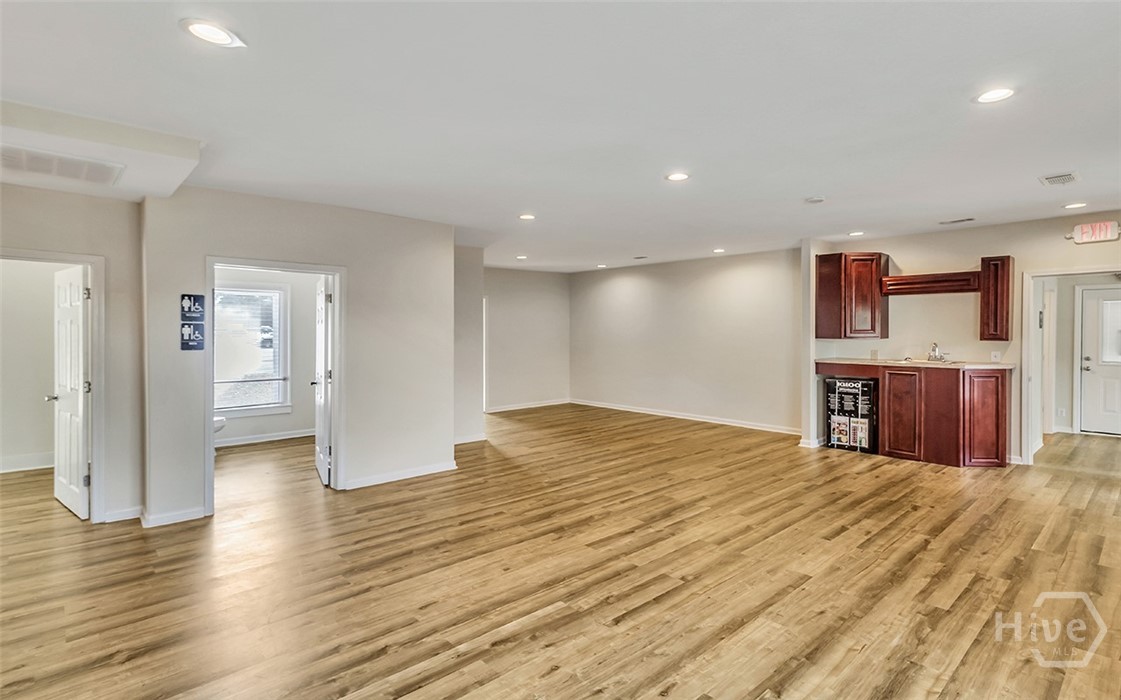 406 E US Highway 80 Highway Suite A and/ or B