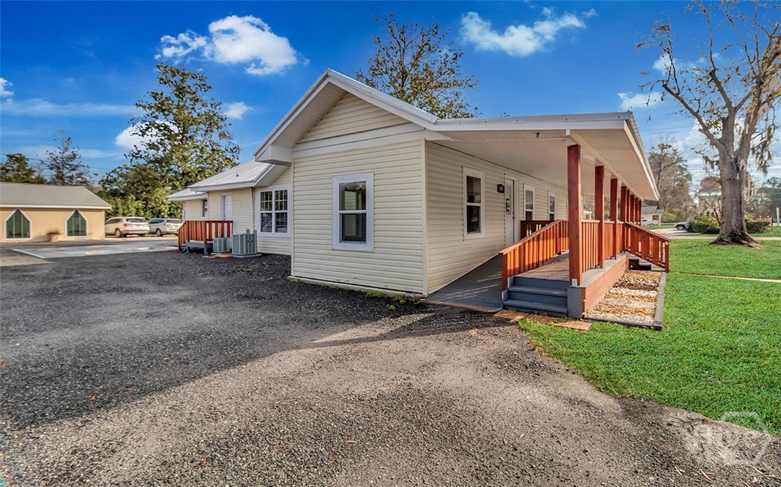 406 E US Highway 80 Highway Suite A and/ or B