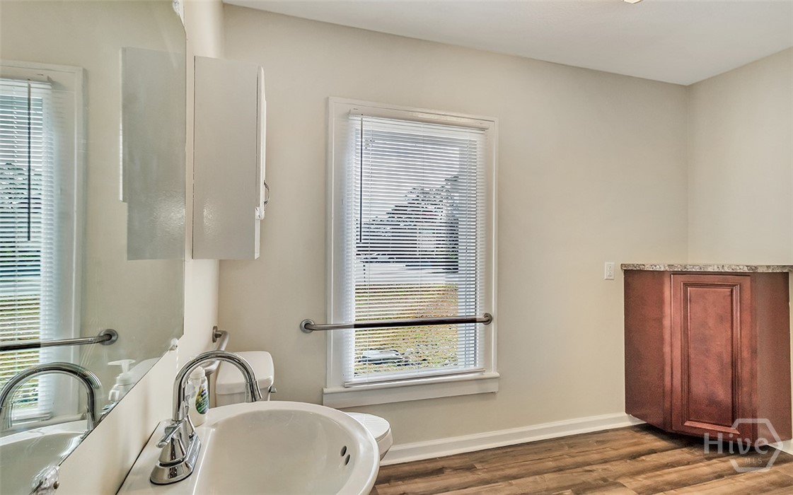 406 E US Highway 80 Highway Suite A and/ or B