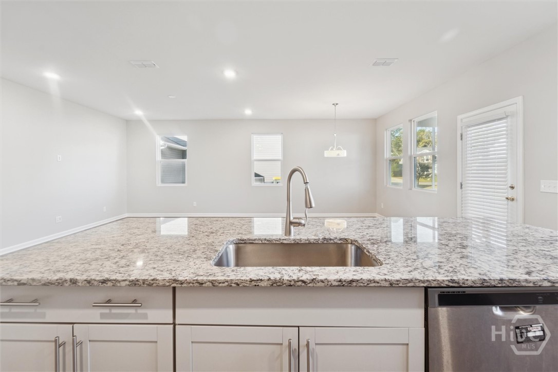 327 Serengeti Boulevard