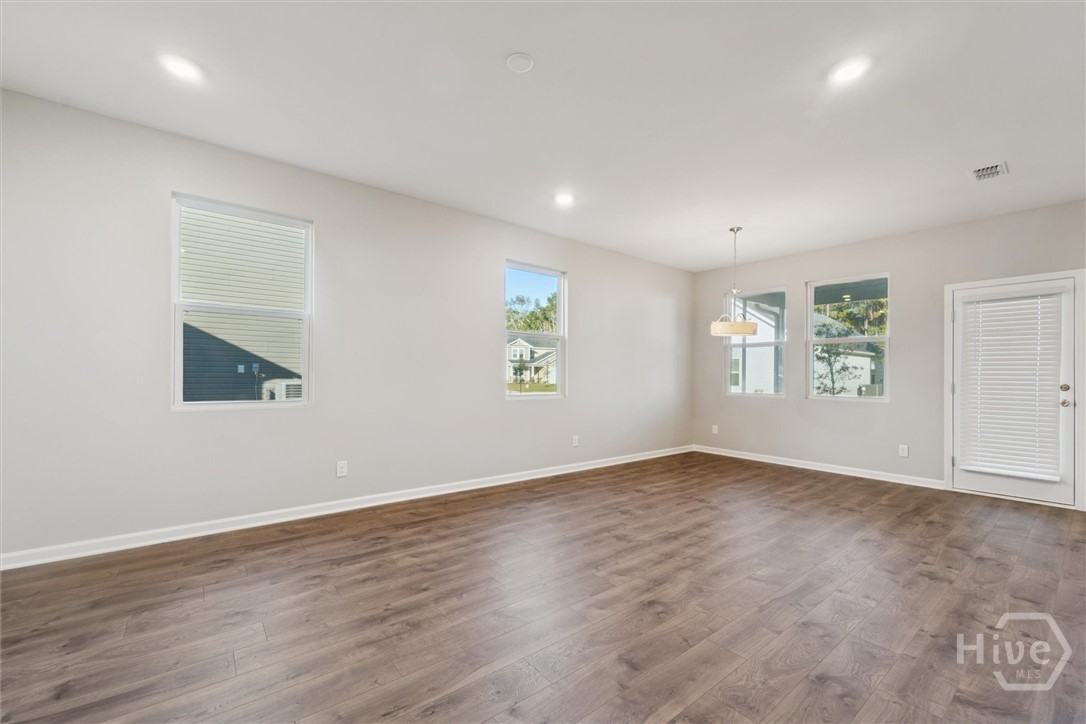 327 Serengeti Boulevard